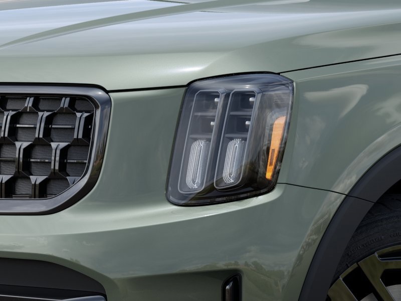 Vehicle image 11 of 27