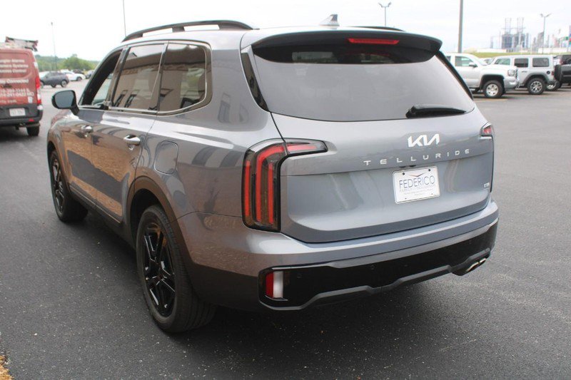 Vehicle image 6 of 24