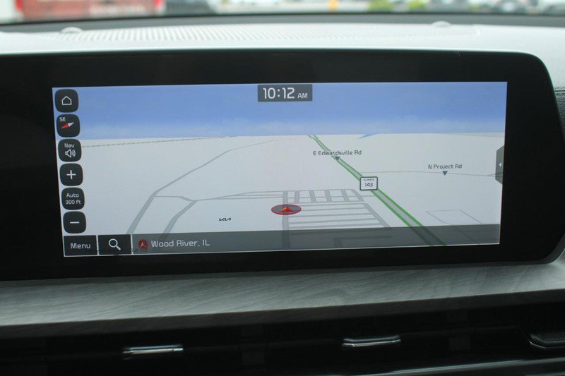 Vehicle image 23 of 24
