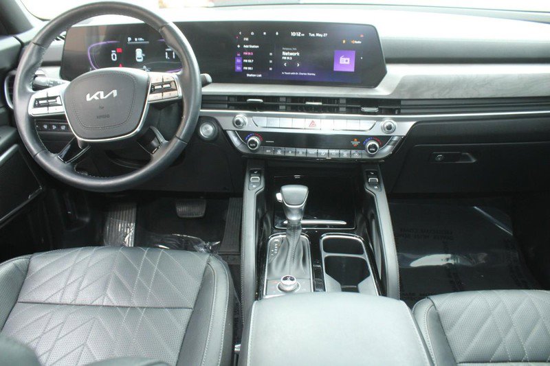 Vehicle image 12 of 24
