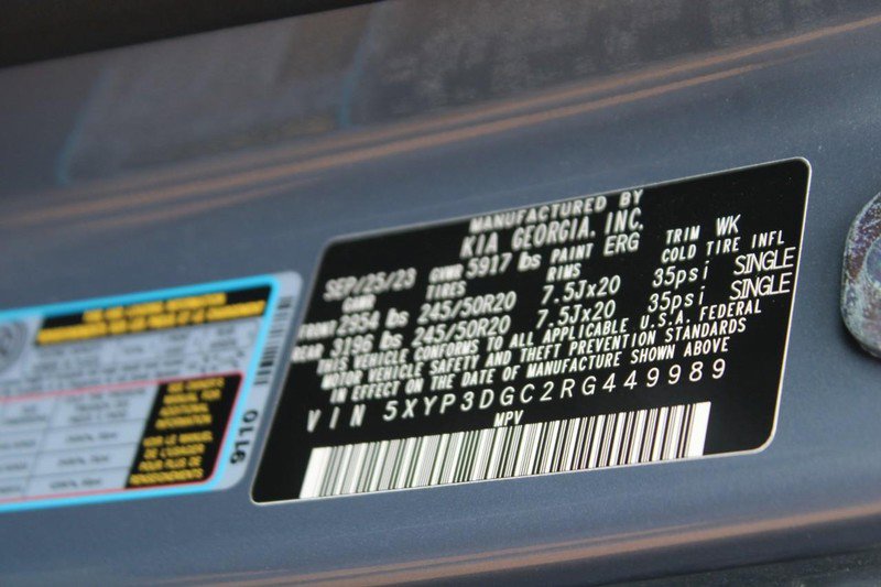 Vehicle image 20 of 24