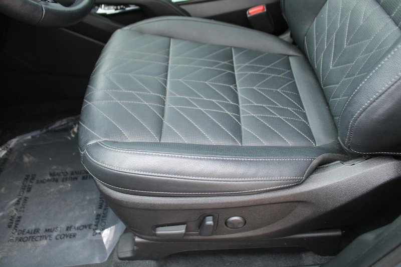 Vehicle image 19 of 24