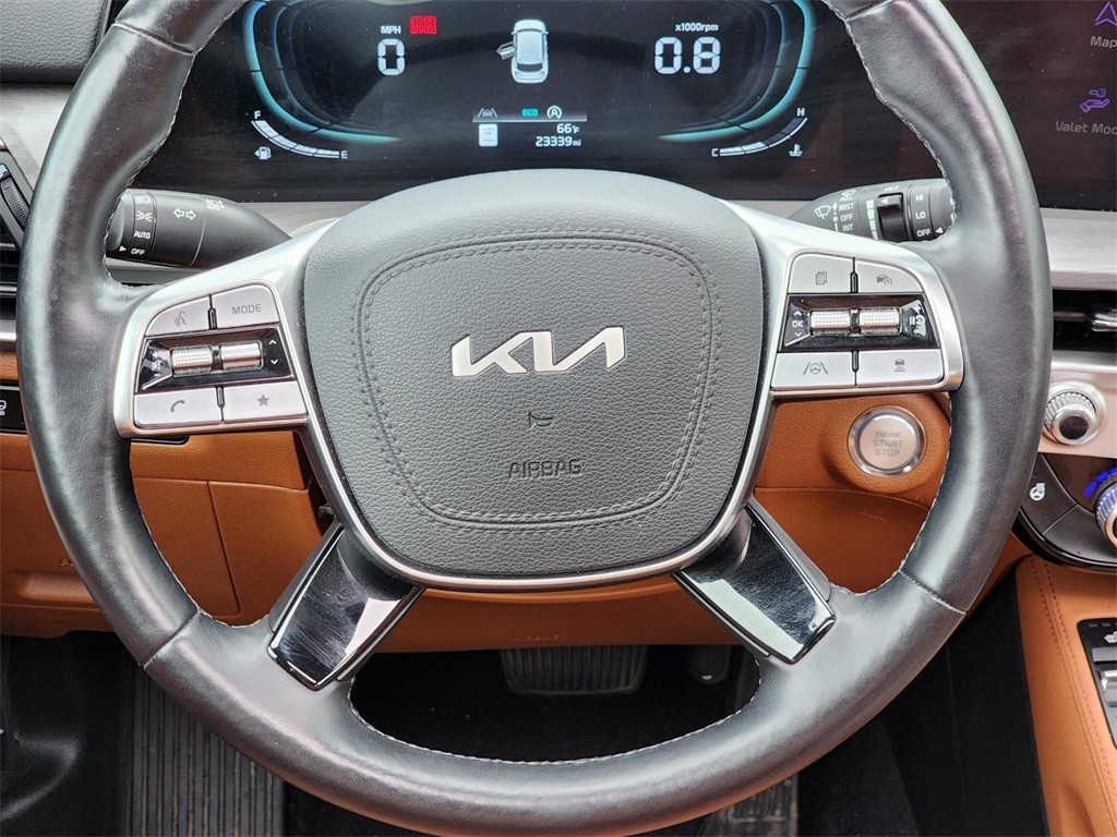 Vehicle image 28 of 36