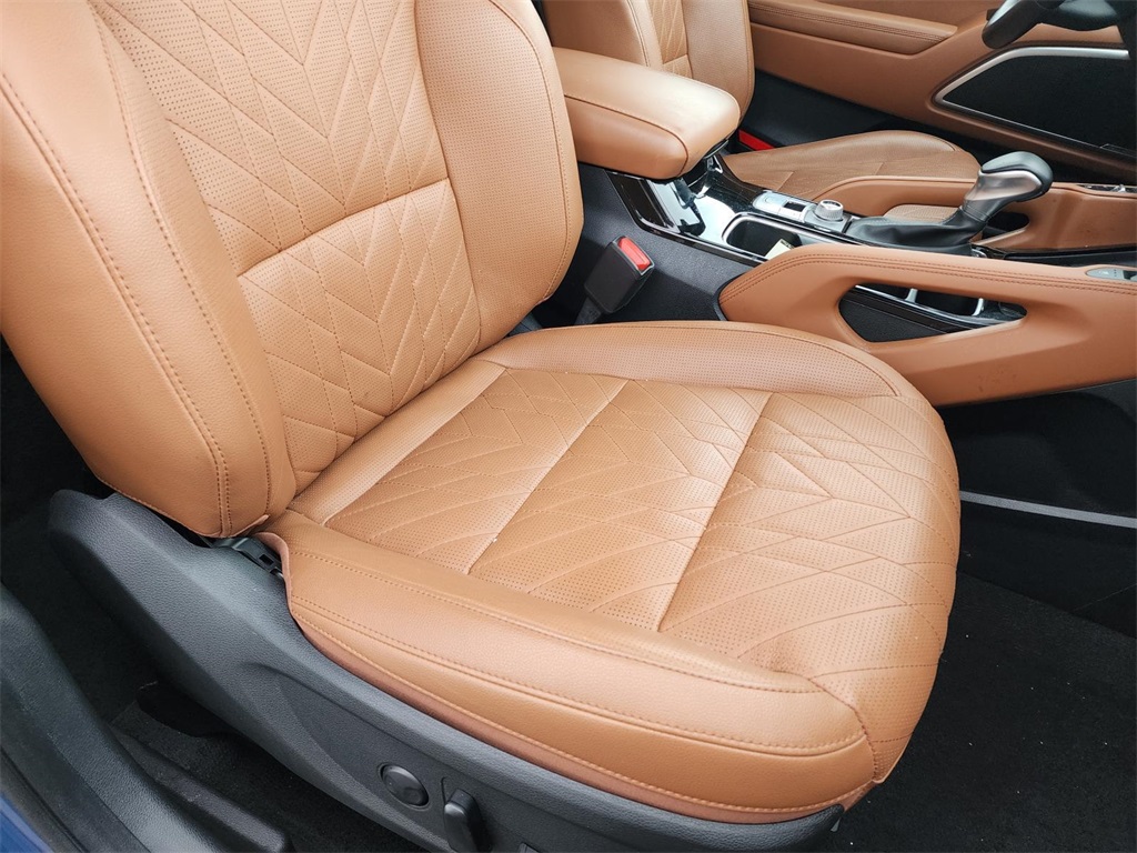 Vehicle image 20 of 36