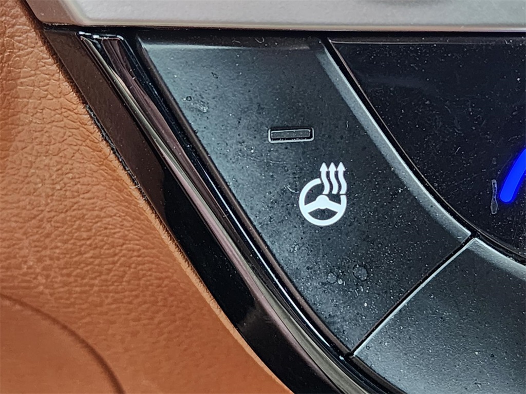 Vehicle image 16 of 36