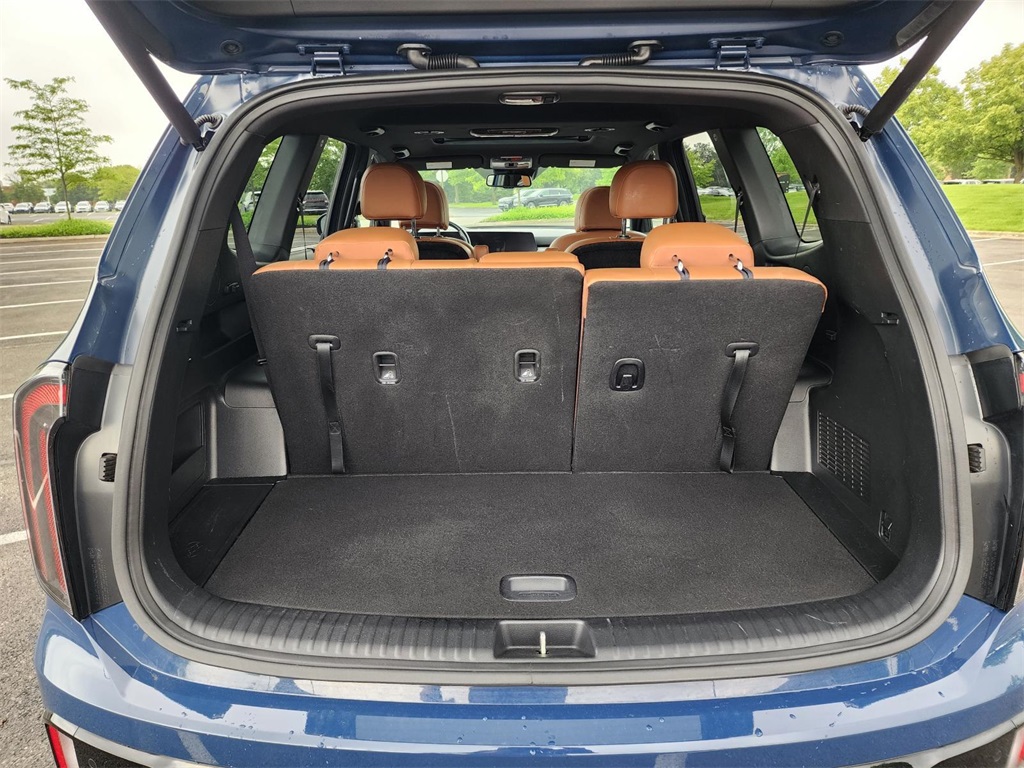 Vehicle image 25 of 36
