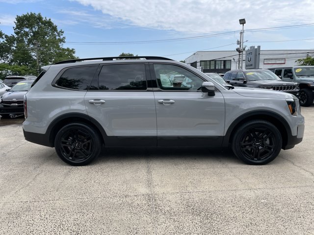 Vehicle image 4 of 58