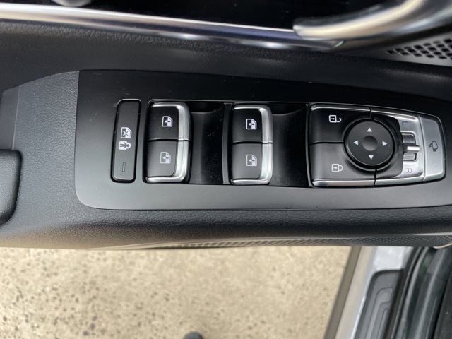 Vehicle image 39 of 58
