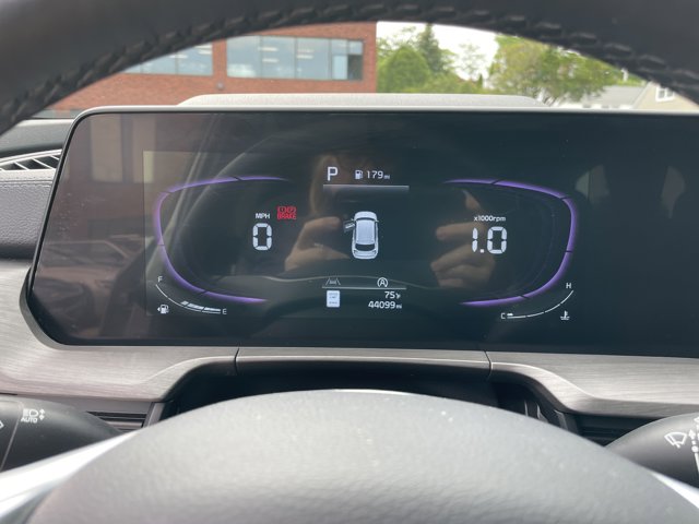 Vehicle image 46 of 58