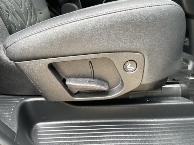 Vehicle image 20 of 58