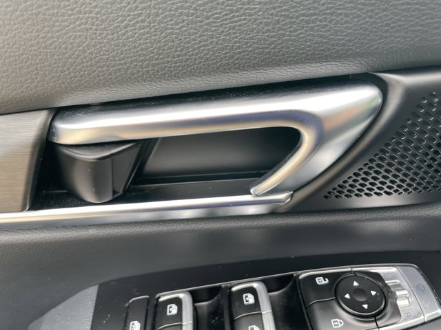 Vehicle image 40 of 58