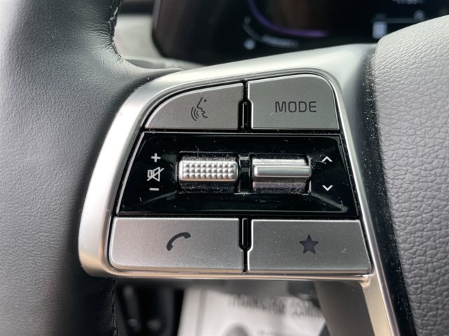 Vehicle image 44 of 58