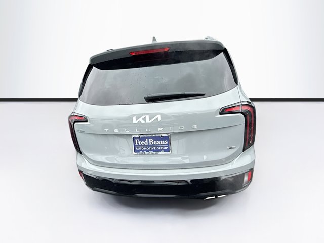 Vehicle image 32 of 34