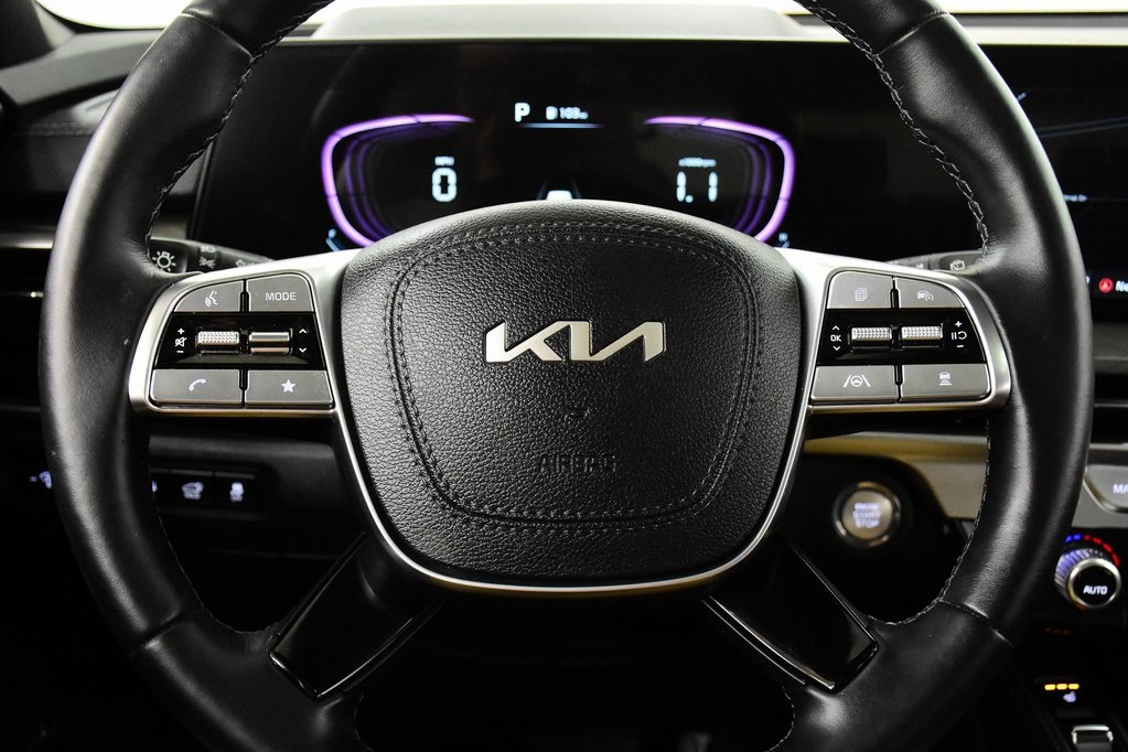 Vehicle image 16 of 36