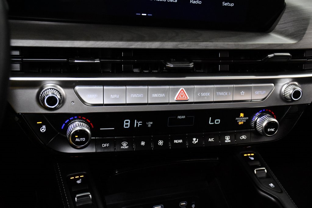 Vehicle image 23 of 36