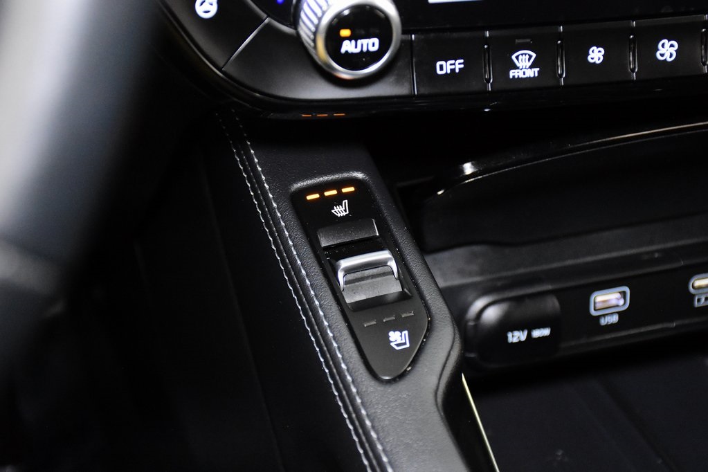 Vehicle image 25 of 36