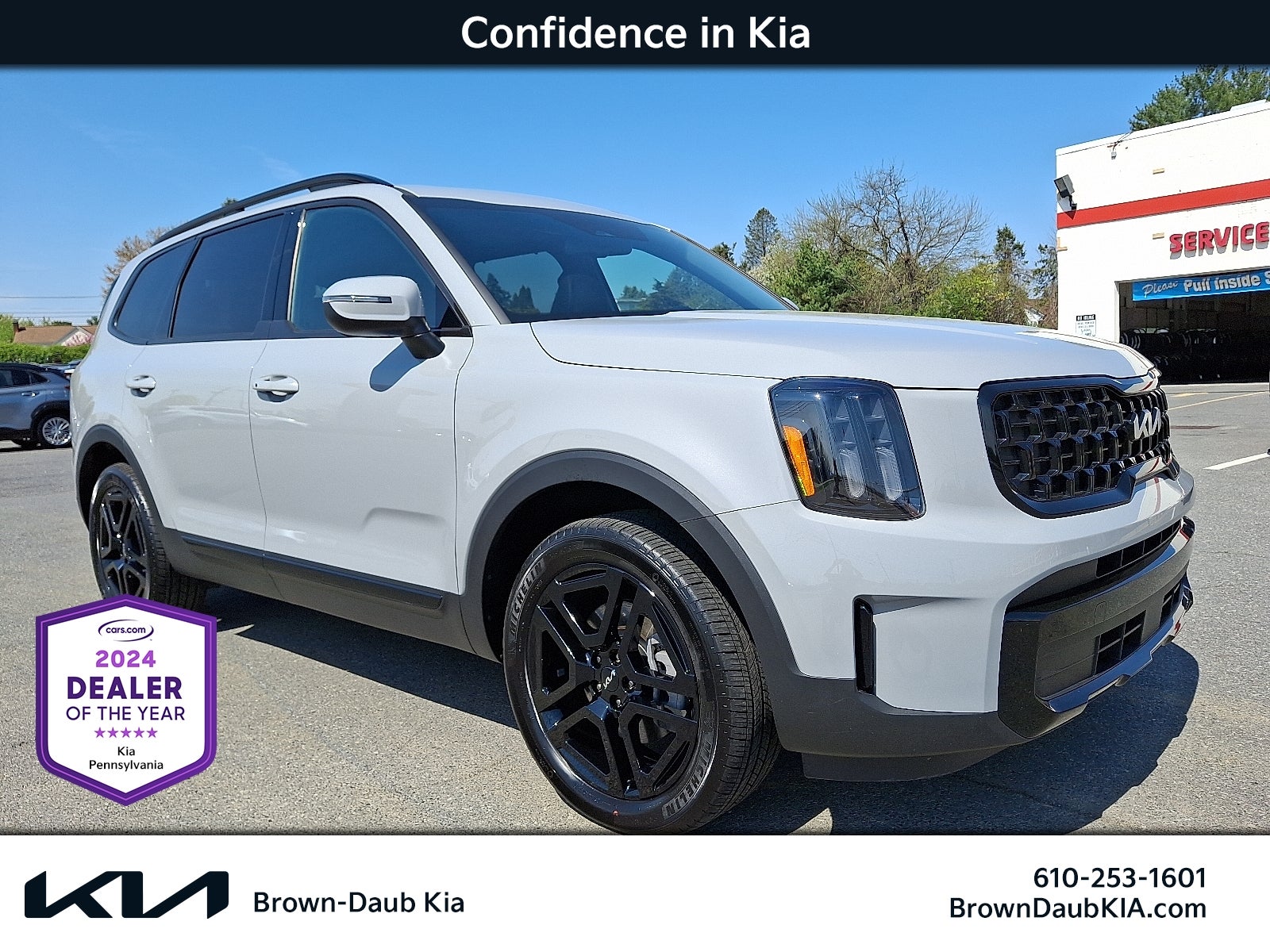 Vehicle image 4 of 49