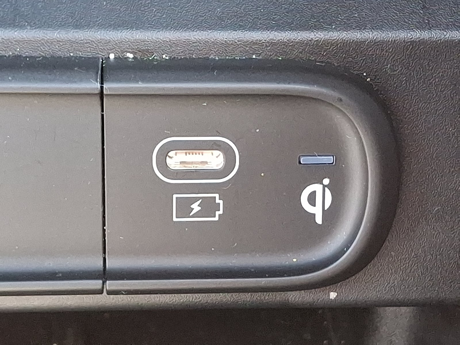 Vehicle image 38 of 49