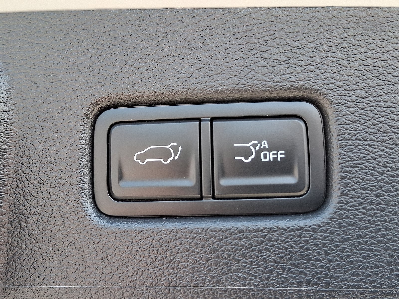Vehicle image 29 of 49