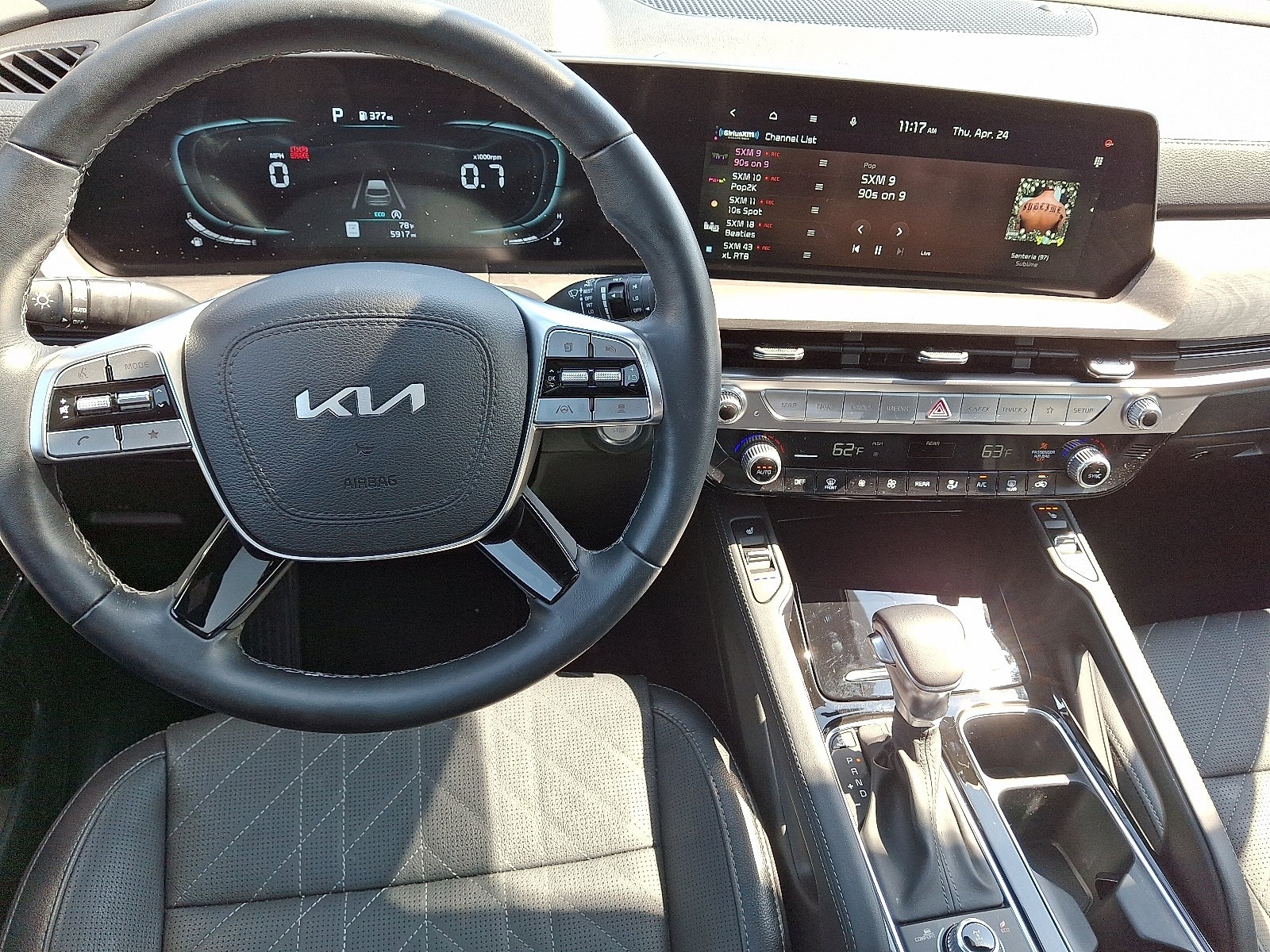 Vehicle image 17 of 49