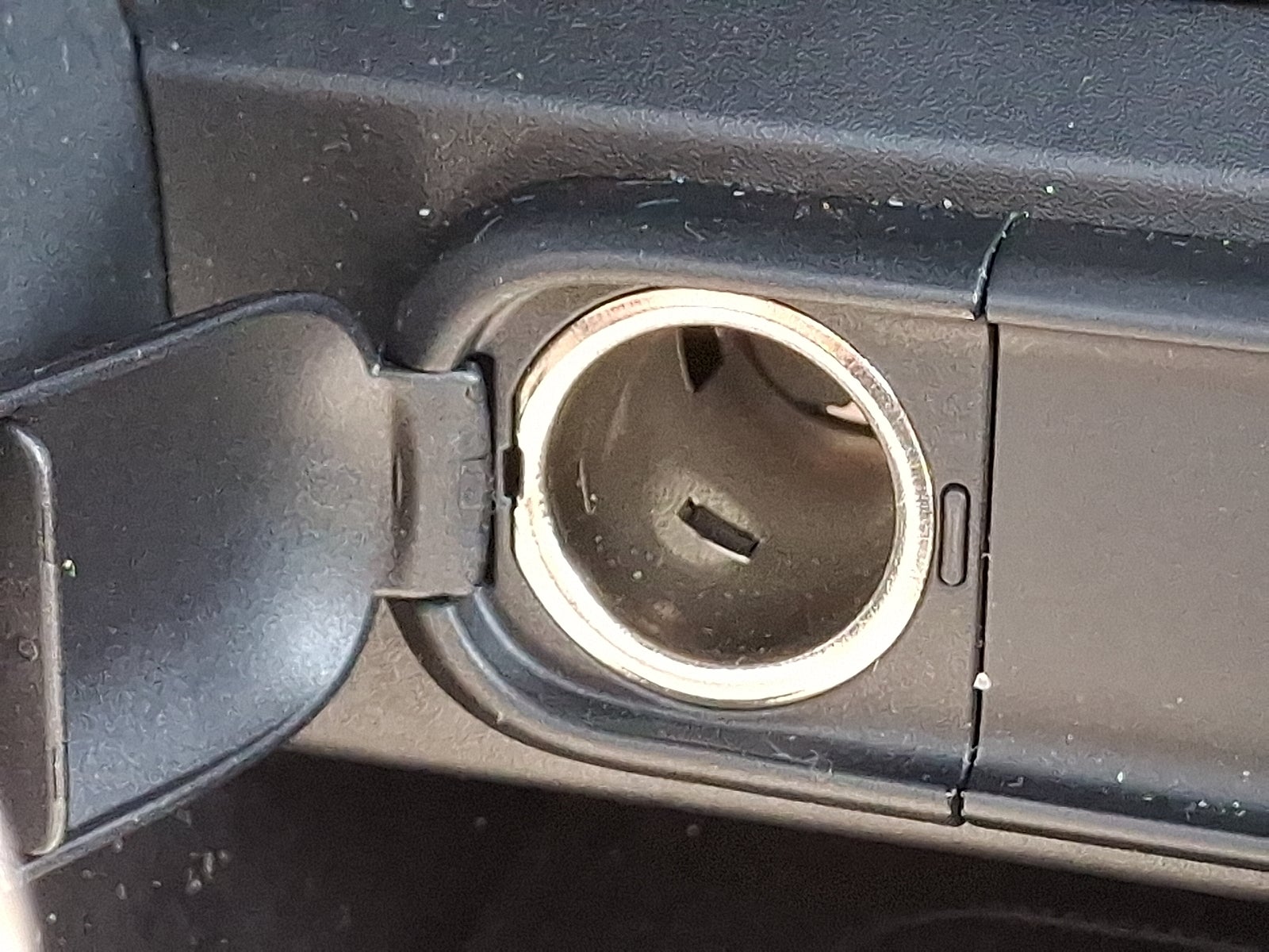 Vehicle image 35 of 49