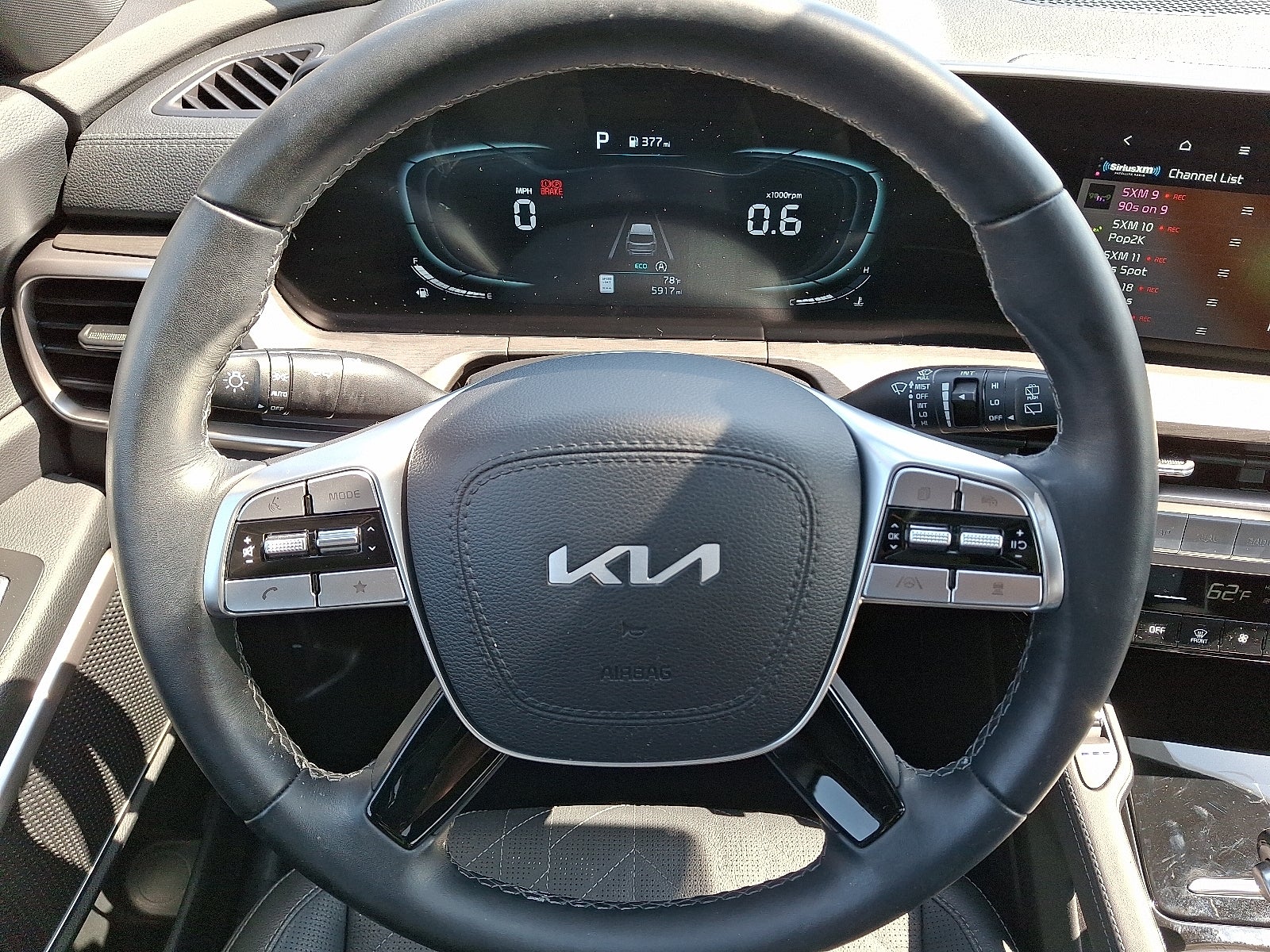 Vehicle image 18 of 49