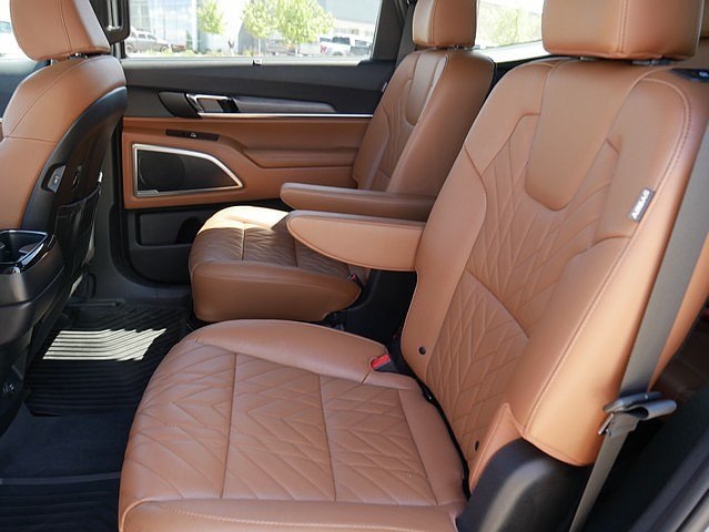Vehicle image 15 of 63