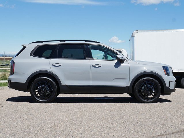 Vehicle image 4 of 63