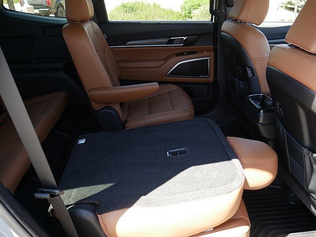 Vehicle image 52 of 63