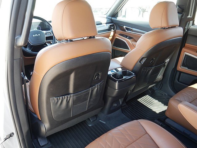 Vehicle image 14 of 63