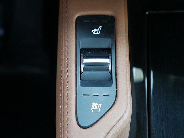 Vehicle image 38 of 63