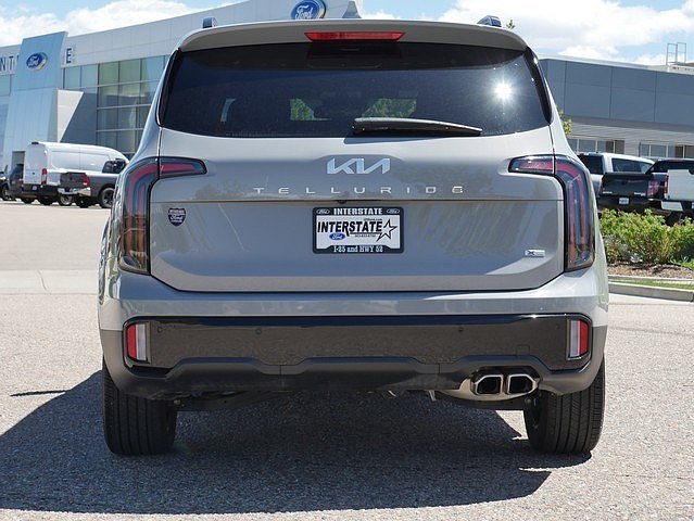 Vehicle image 6 of 63