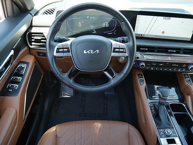 Vehicle image 17 of 63