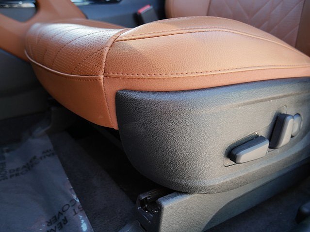 Vehicle image 11 of 63