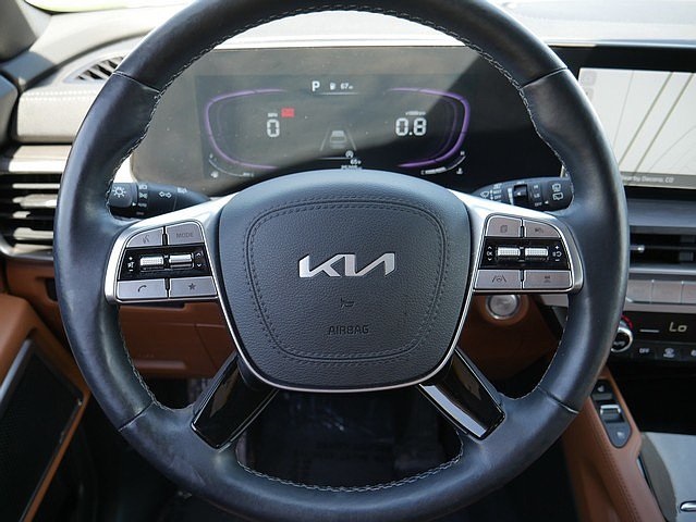 Vehicle image 18 of 63