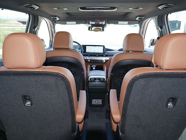 Vehicle image 47 of 63