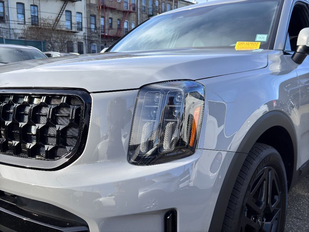 Vehicle image 12 of 31