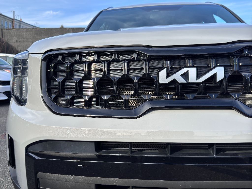Vehicle image 11 of 31