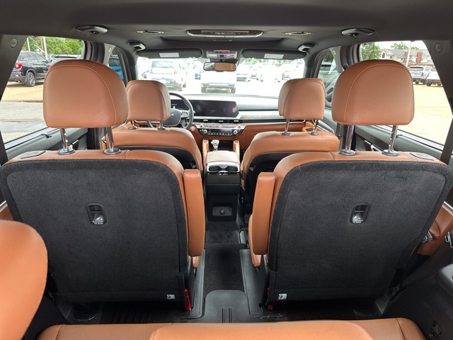 Vehicle image 5 of 10