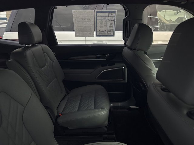Vehicle image 6 of 17