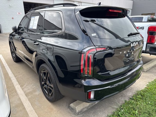 Vehicle image 4 of 17