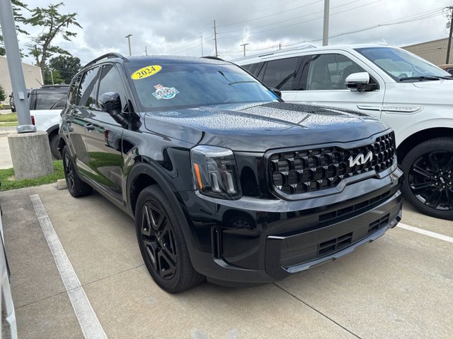 Vehicle image 2 of 17