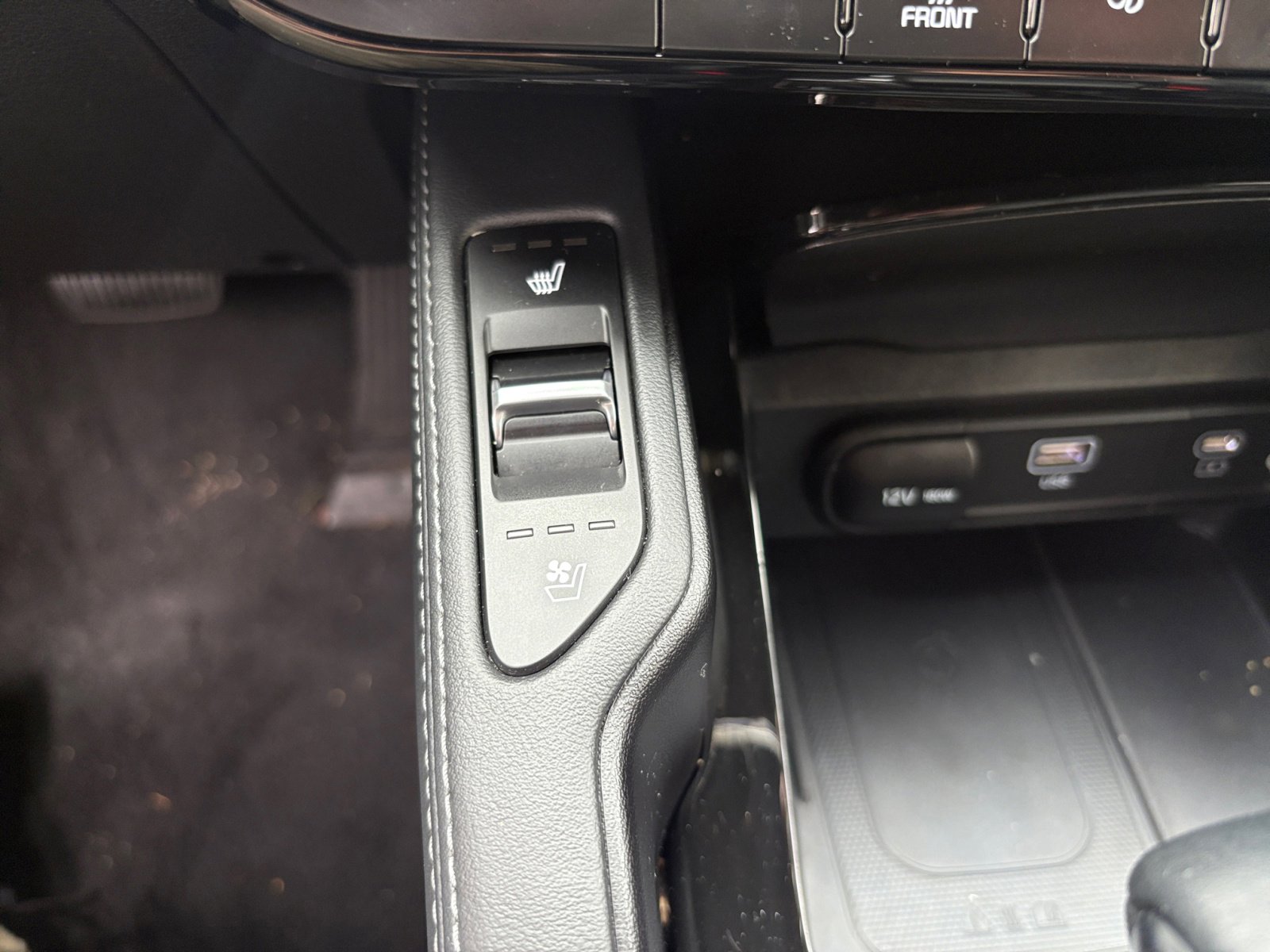 Vehicle image 39 of 48