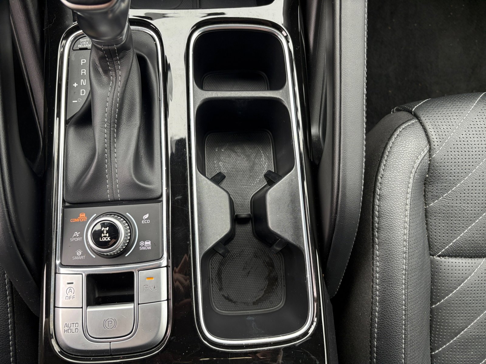 Vehicle image 26 of 48