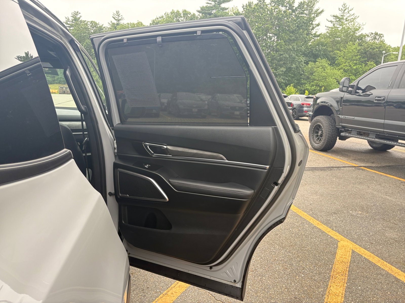 Vehicle image 45 of 48