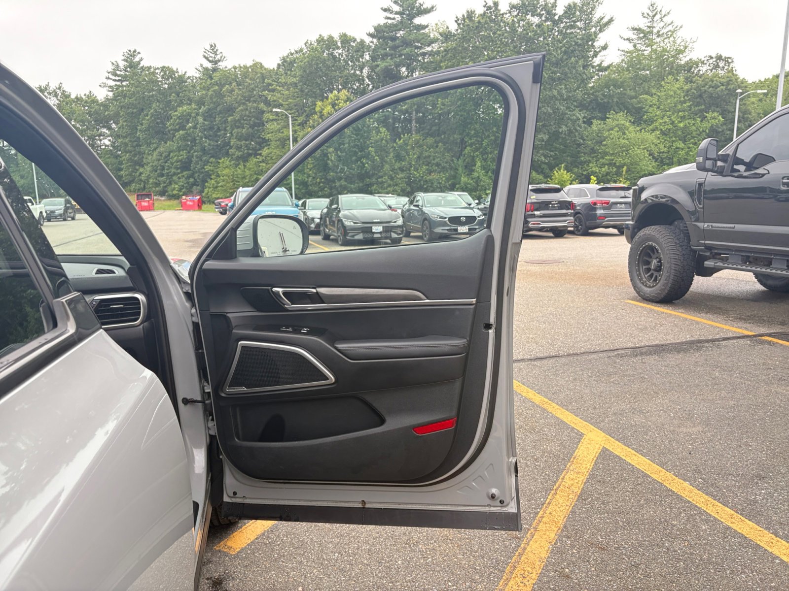 Vehicle image 18 of 48