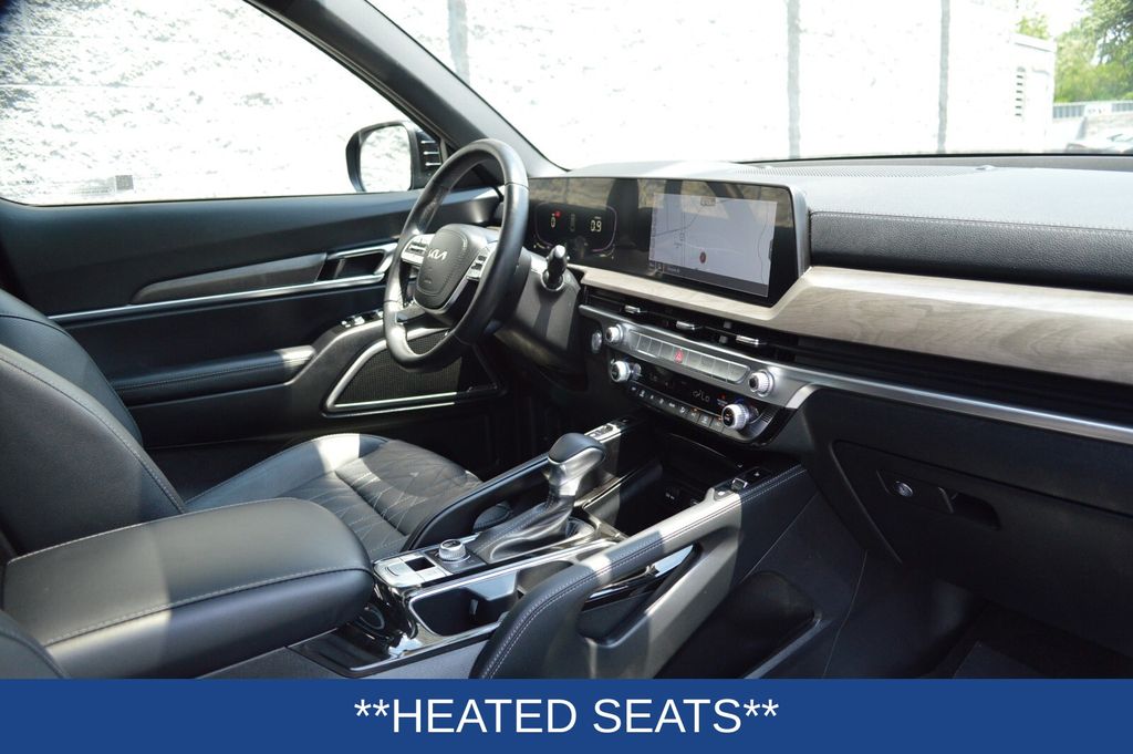 Vehicle image 20 of 51