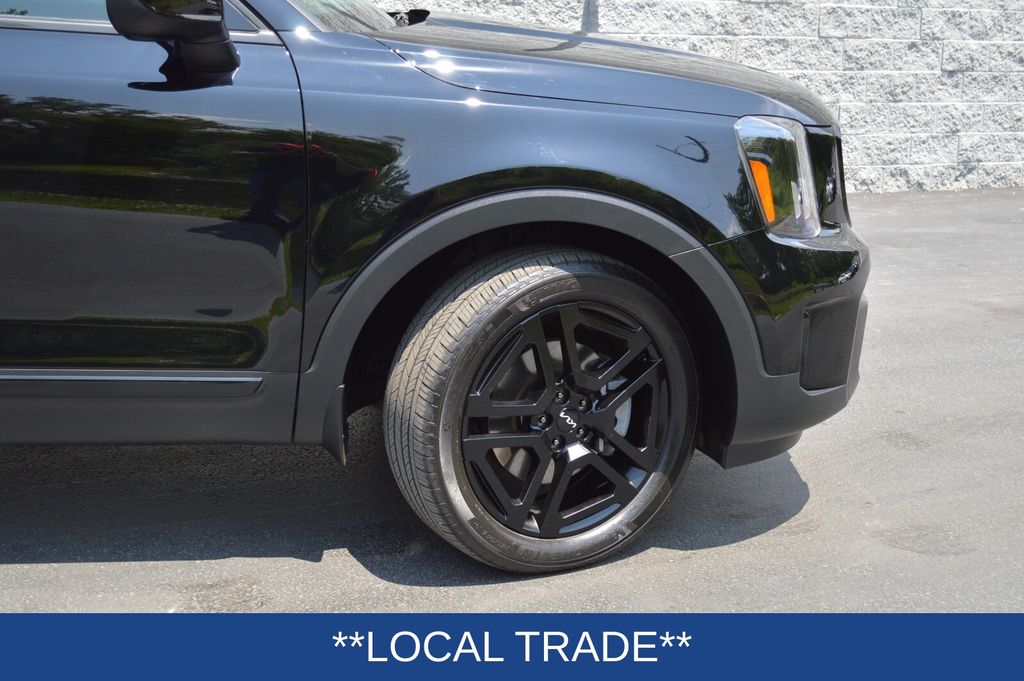 Vehicle image 11 of 51