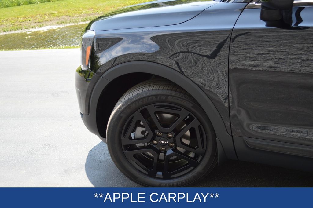 Vehicle image 15 of 51