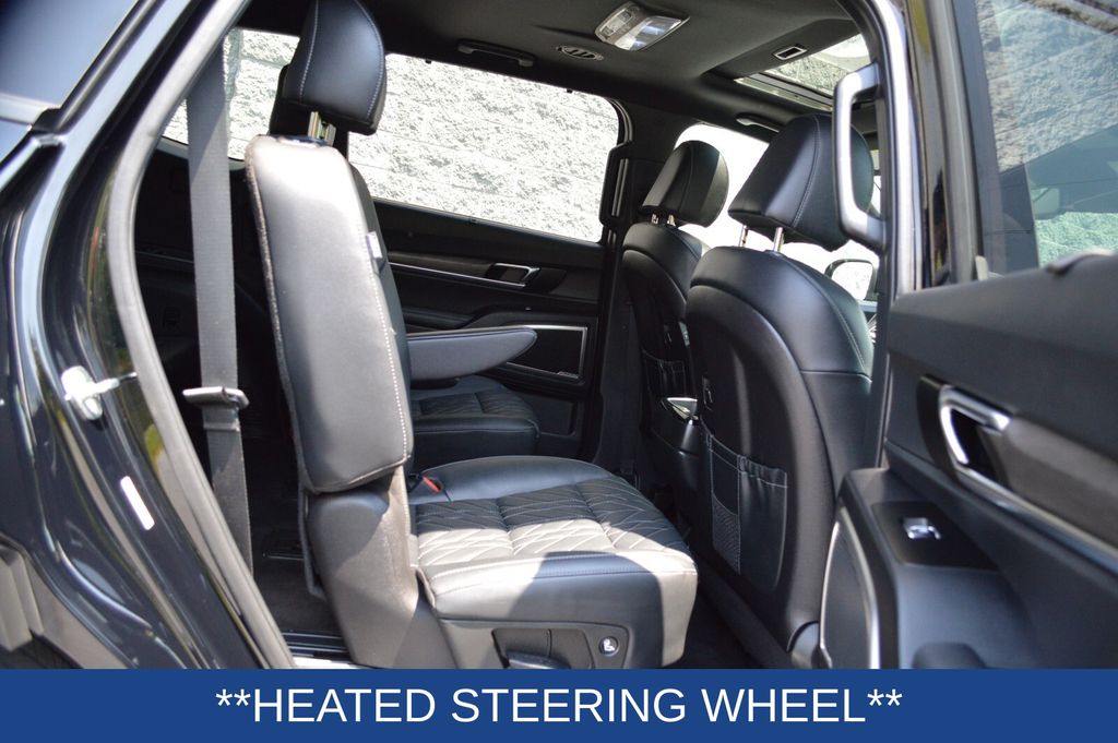 Vehicle image 21 of 51